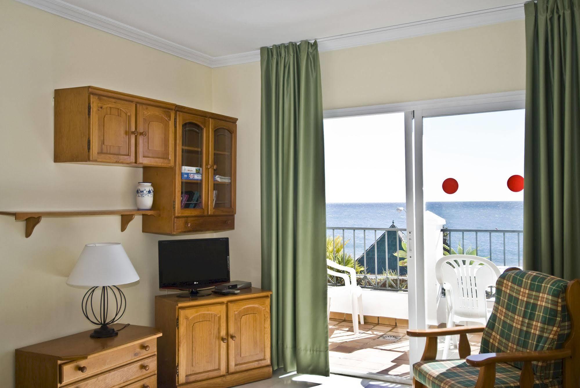 Apartamentos Hc Burriana Playa Nerja Exterior photo