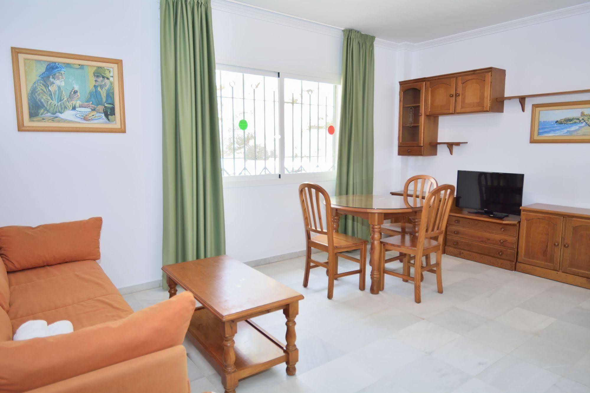 Apartamentos Hc Burriana Playa Nerja Exterior photo